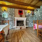 Guest house Rrashkadoli *