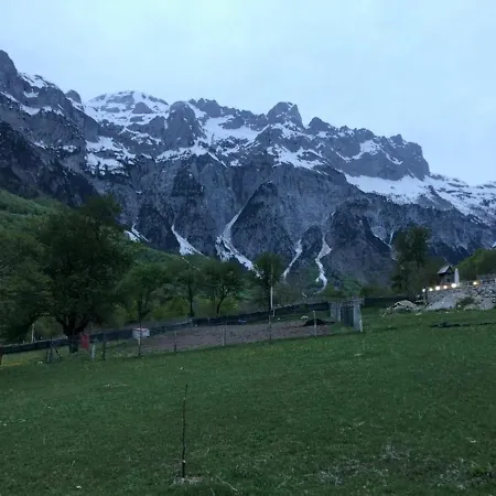 Rrashkadoli בית הארחה *