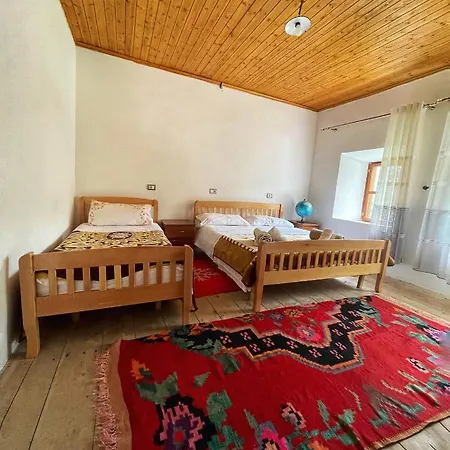 Rrashkadoli ゲストハウス テス